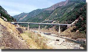 架橋時世界一の水路橋（野尻）