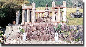 楠正勝の墓