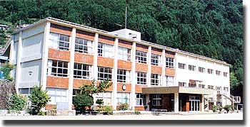 三村小学校