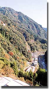 十津川第一発電所（芦迺瀬河畔）