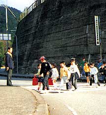 道路の横だん