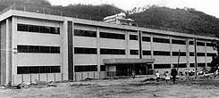 たてかえられたばかりの平谷小学校