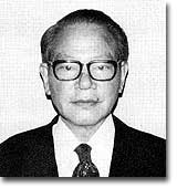 長尾　一夫