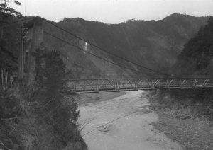 1955c_S001_144_風屋_出会橋